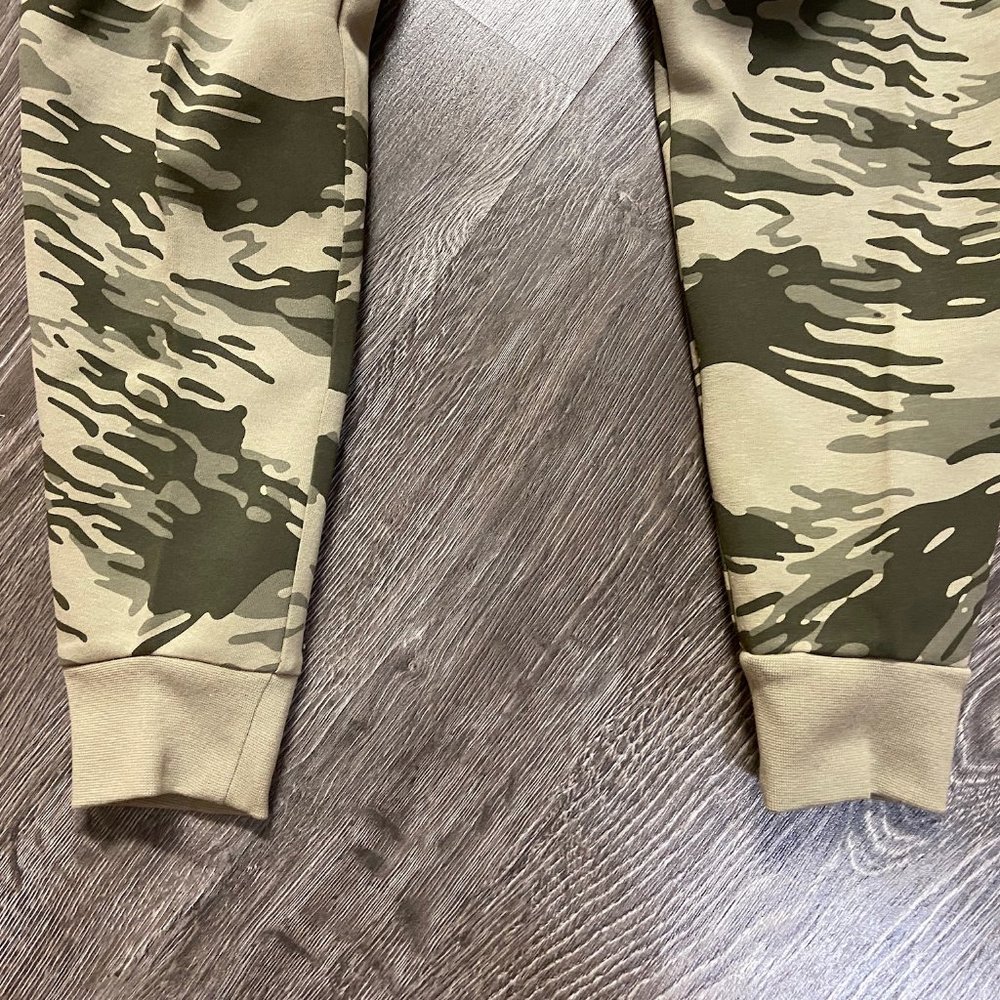 New Nike Sportswear Tech Fleece Printed Camo Joggers Pants Mens CU4497-342 NEW - Picture 6 of 11